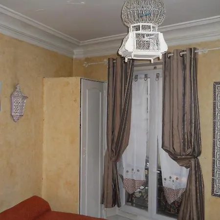 Le Petit Trianon Hotel