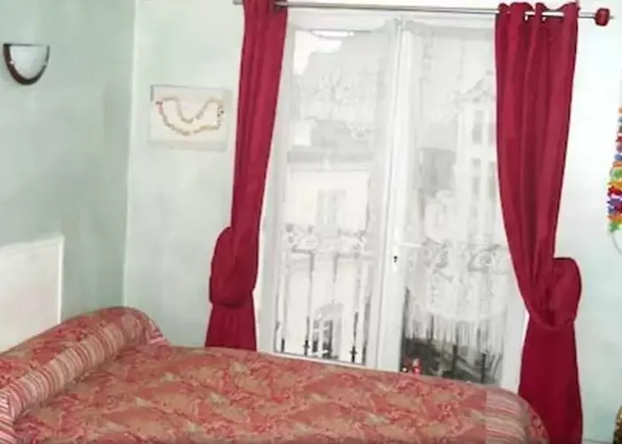 Hotel Le Petit Trianon Paryż