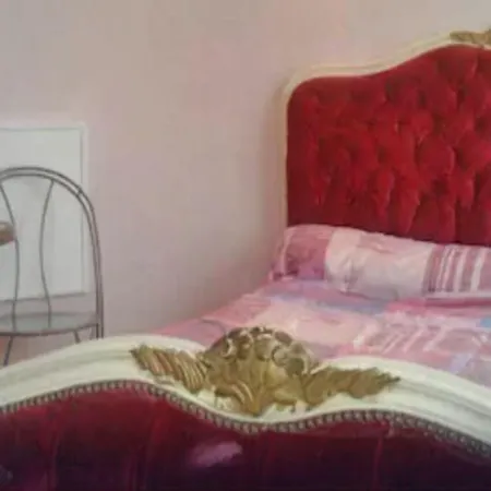 Otel Le Petit Trianon Paris