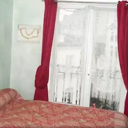 Otel Le Petit Trianon Paris