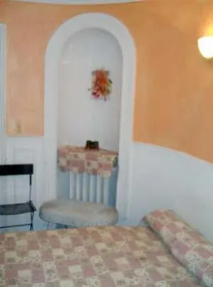 Le Petit Trianon Szálloda 2*